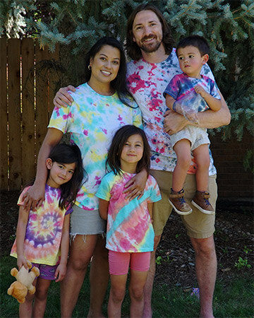 Joanne Leibowitz, her husband and three children