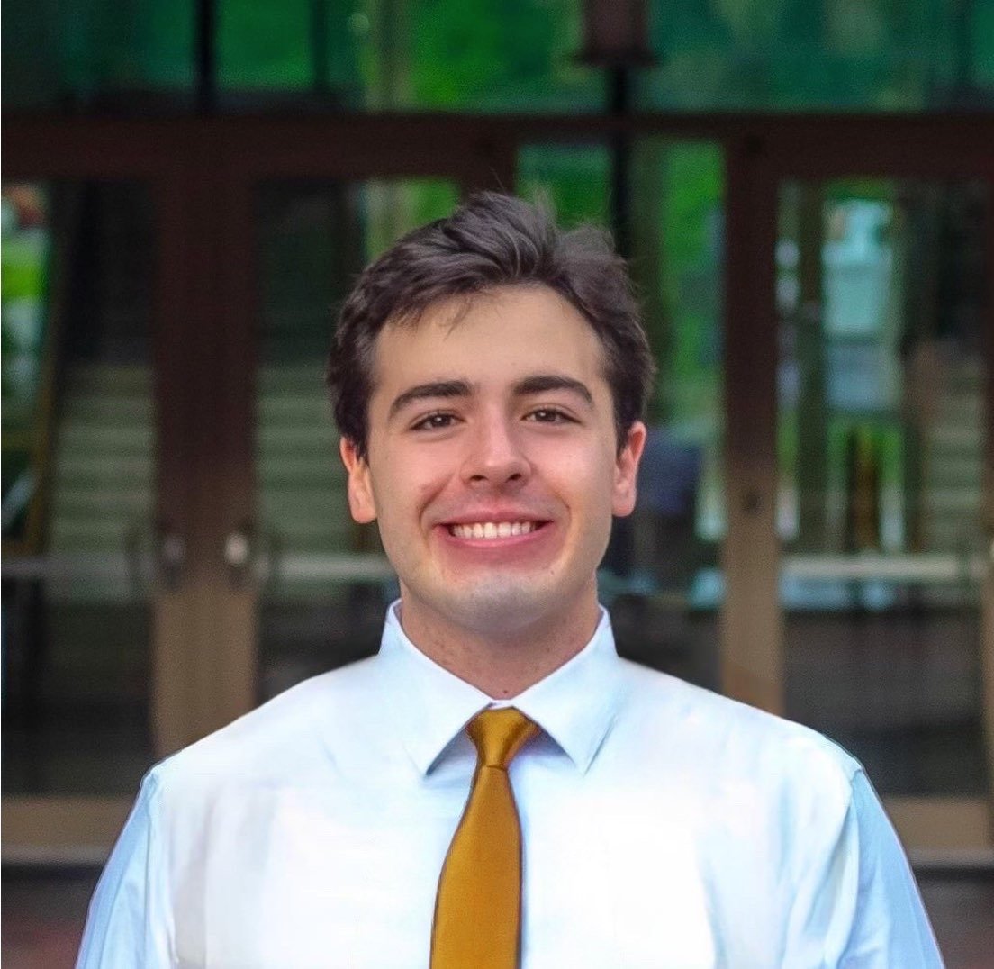 Evan Shusterman Headshot