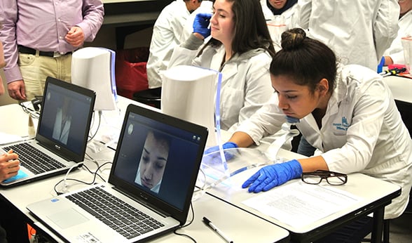 High school students visit CU Anschutz lab