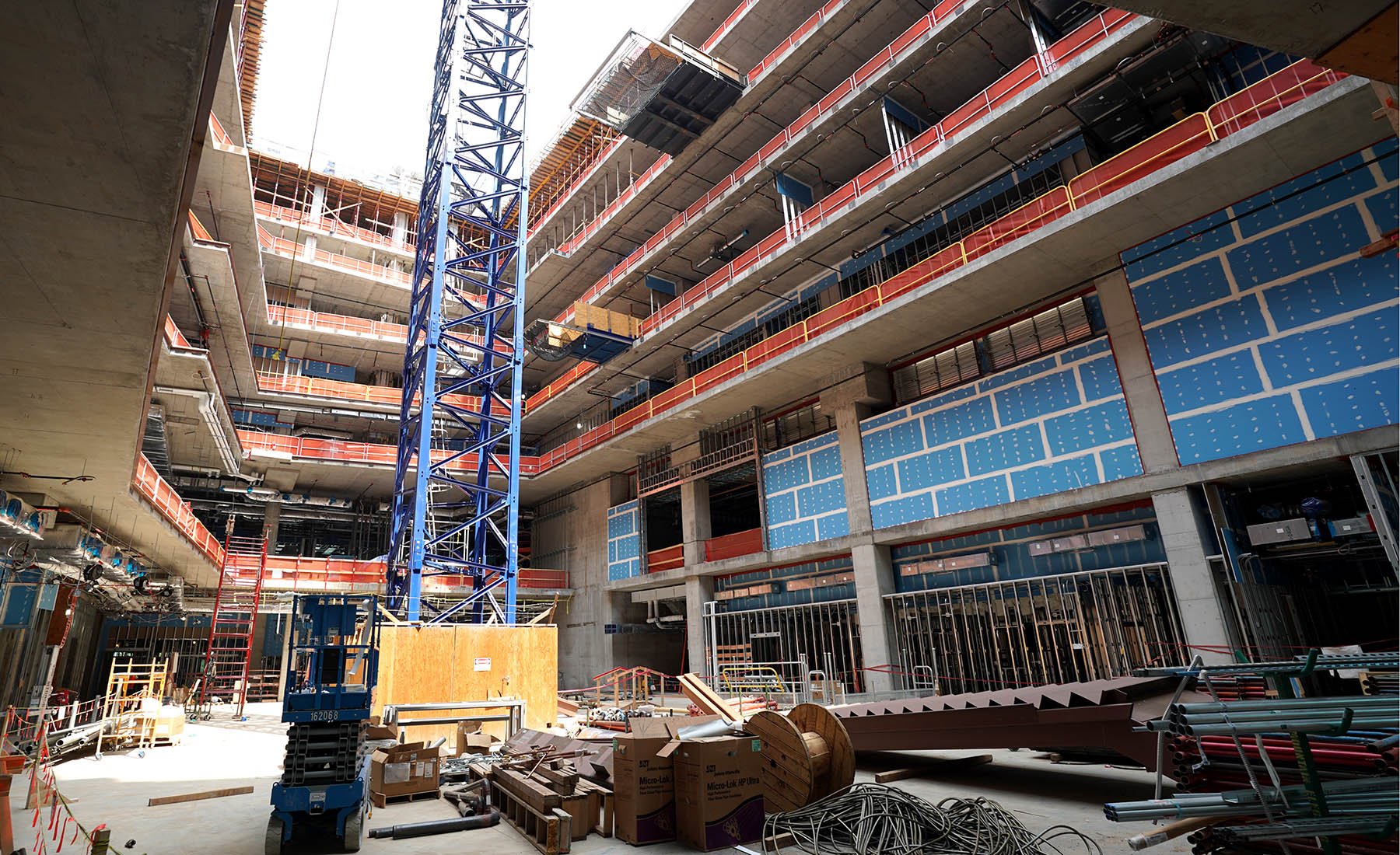 Milestone: Final Beams Go Atop Anschutz Health Sciences Building