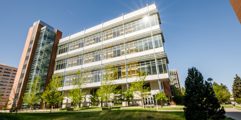 Outside view of the AO1 building at CU Anschutz