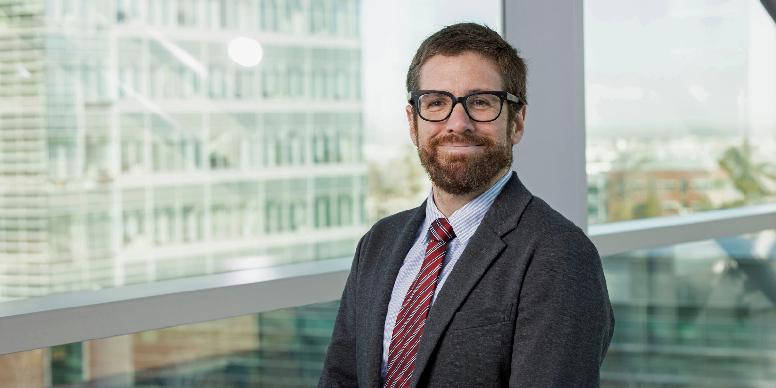 A portrait of Enrique Soto Pérez de Celis, MD, PhD | University of Colorado Cancer Center