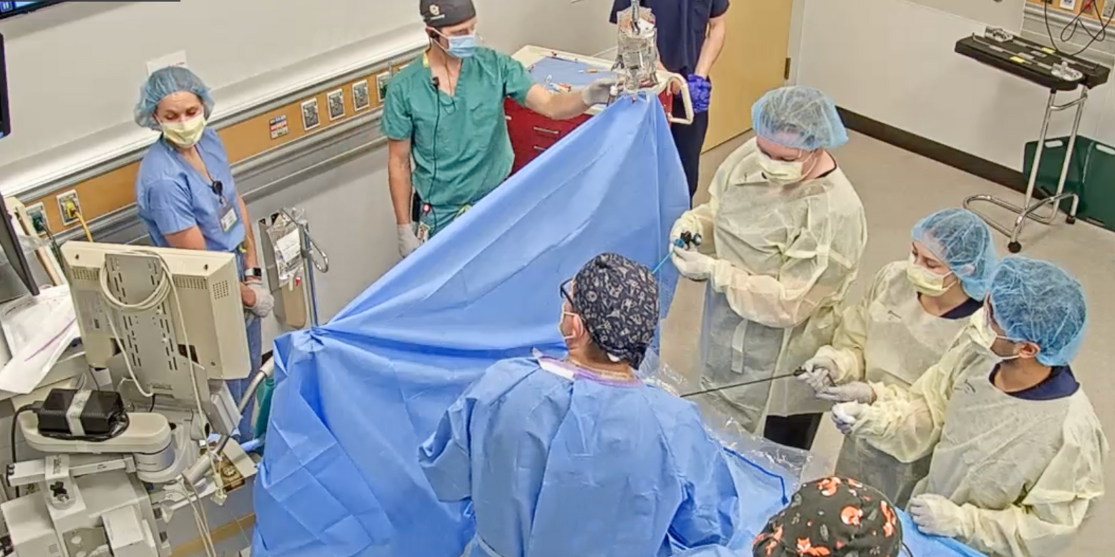 CU medical students participate in the OR simulation.