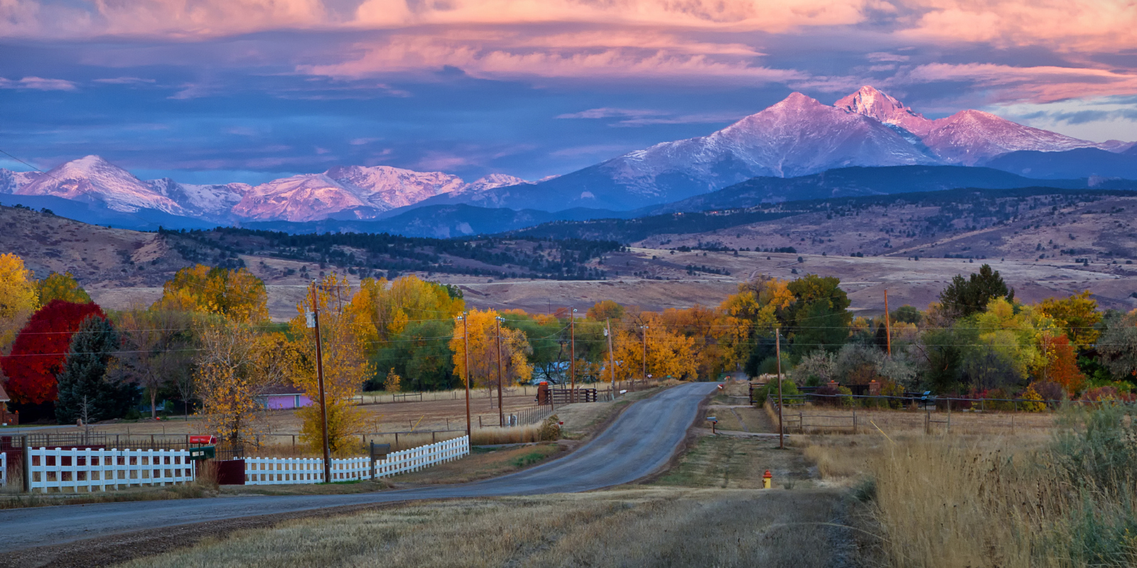 fall Colorado landscape with mountains