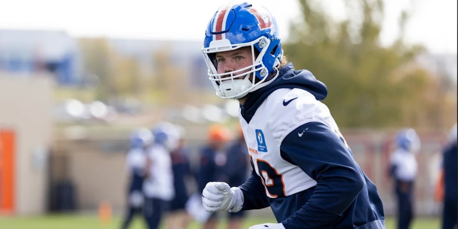 Denver Broncos linebacker Alex Singleton